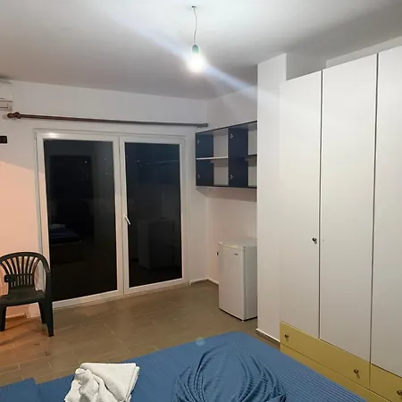 Aprtment Urbannest Apartment *
