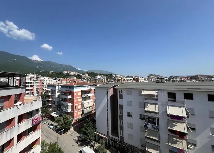 Aprtment Urbannest 아파트 *