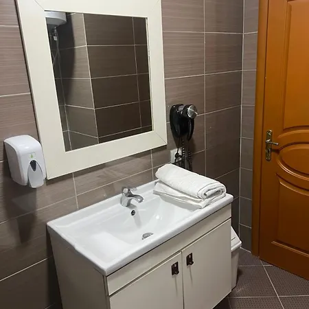 Aprtment Urbannest * טיראנה