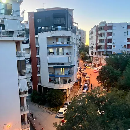 Aprtment Urbannest Tirana