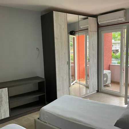 Aprtment Urbannest * טיראנה
