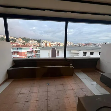 Aprtment Urbannest טיראנה